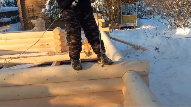 Засверливаю под электрические кабеля(бур=32мм): сложность засверливания.Поздновато дали проект. смотреть онлайн