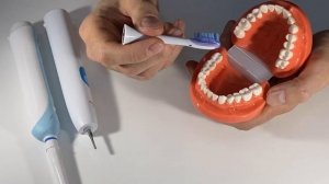 Техника чистки электрической зубной щёткой. Урок №16 - ДОМАШНИЙ УХОД ЗА ПОЛОСТЬЮ РТА.