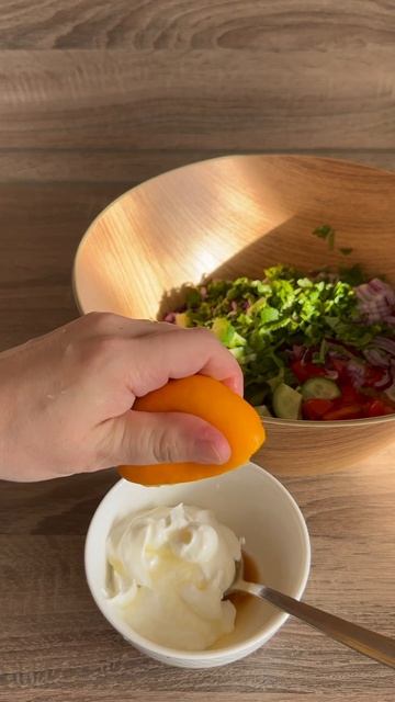 Салат из капусты с греческим йогуртом. ЛЕГКО И ПРОСТО! смотреть онлайн