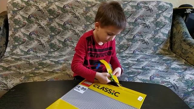 Обзор LEGO Classic Базовая пластина Серая (10701) из Rozetka