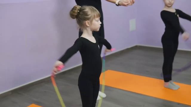 Прыжки на скакалке столбиком смотреть онлайн