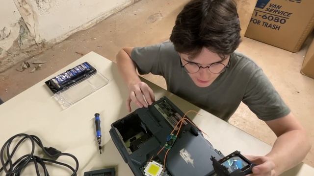 3M Digital Projector LED modification 01: Found a way not to do it by blowing up buck converter... смотреть онлайн