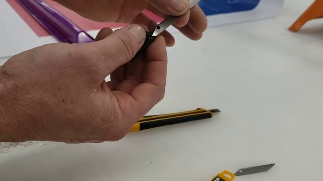 How to Replace Olfa Knife Blade смотреть онлайн