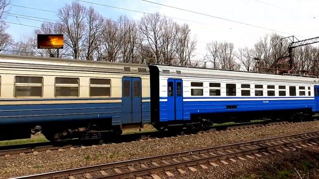 ЭР9М-555 на перегоне смотреть онлайн