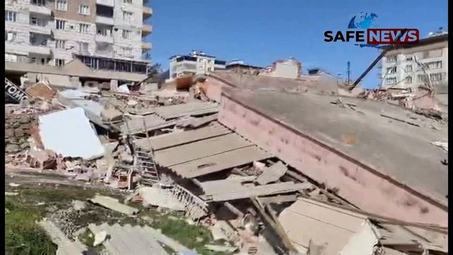 SafeNews от Турция: Недоволство след трусовете, на места 12 часа нямало спасителни екипи смотреть онлайн
