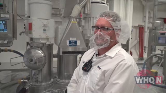 Как производится зубная паста Glister Amway (англ.яз) смотреть онлайн