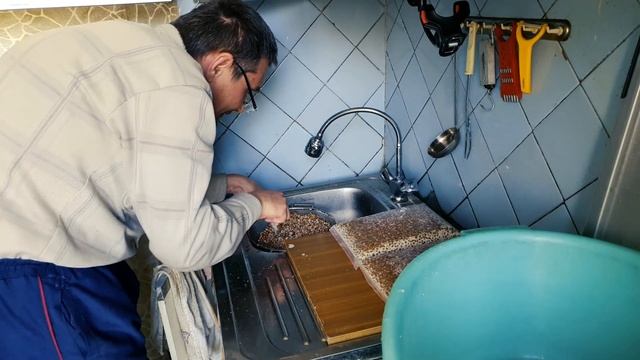 14 Вся вода из пакетов вылилась смотреть онлайн