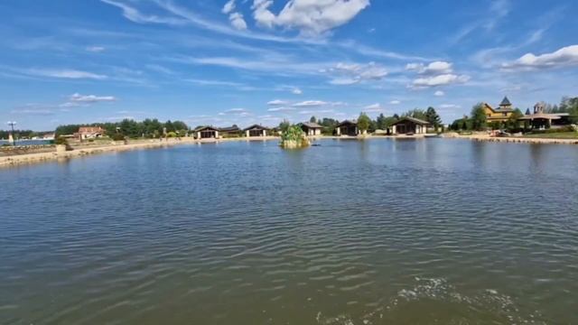 Поймай трофейного осетра - Рыбалка в тапочках! Поехали! смотреть онлайн