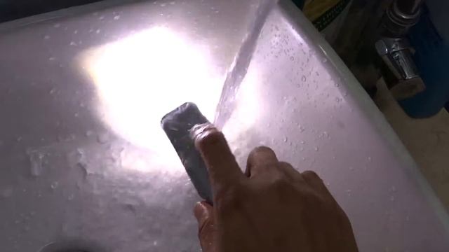 Nextorch B10 water proof test смотреть онлайн