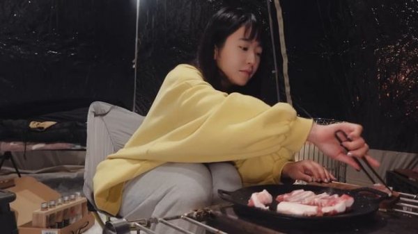 안이 다보이는...사생활 보호 안되네..? | 위너웰화목난로 | 삼겹살치즈볶음밥 | 계란붕어빵