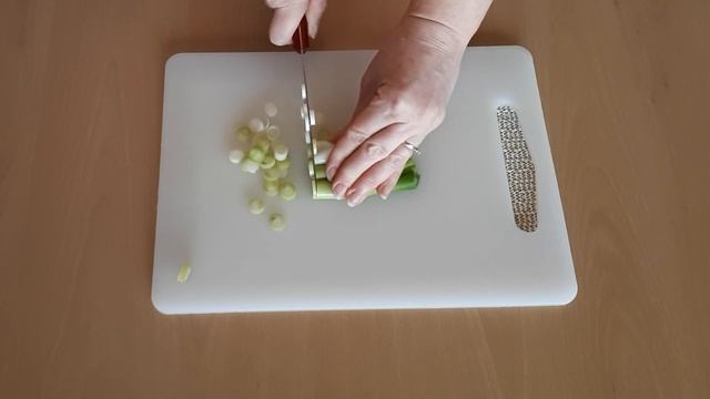 Салат з тунця. Самий корисний салат. І дуже смачний ! смотреть онлайн