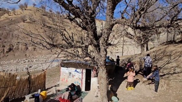 Nomadic life and family intimacy in the mountain "