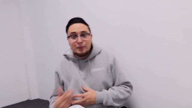 FOUND iPhone 7 Dumpster Diving APPLE STORE!! смотреть онлайн