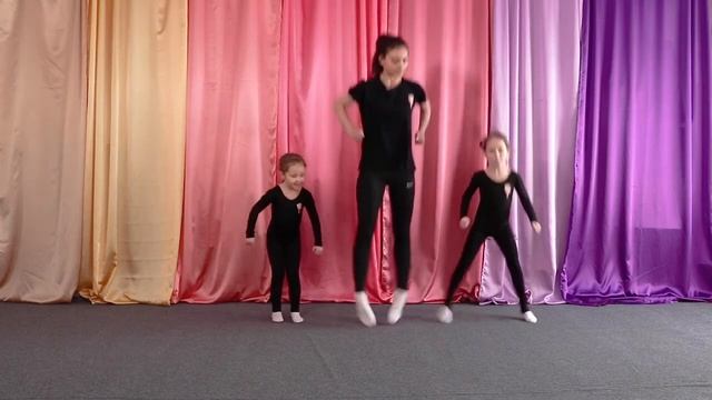 Разножка в стороны смотреть онлайн