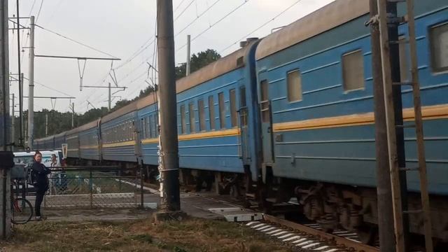 "прожектор" чс4-130 с 118 Черновцы-Киев переезд Тарасовка перегон Боярка-Вишневое смотреть онлайн