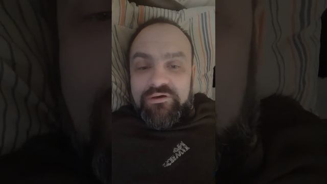 Тревожный чемоданчик готов у вас, други?! Можете потом посмеяться и всё съесть, нежели кусать локти смотреть онлайн