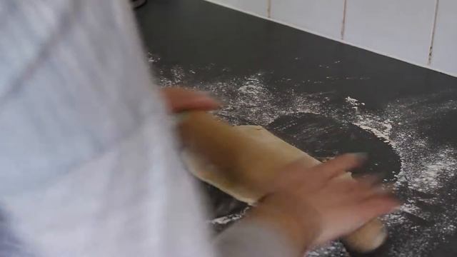 How to make Pea & Mint Ravioli l Vegan l thosevegansisters смотреть онлайн