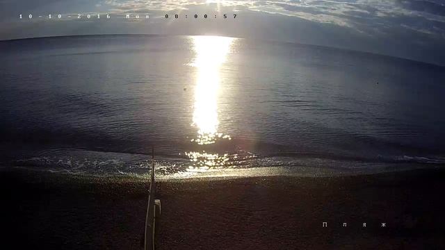 Вебкамера "Пляж Дубны". Запись 10.10.2016 08:00:17 смотреть онлайн