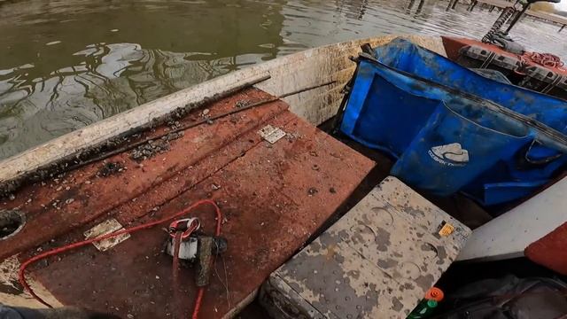 The BIGGEST Magnet Fishing JACKPOT from a Loaded Hotspot! смотреть онлайн