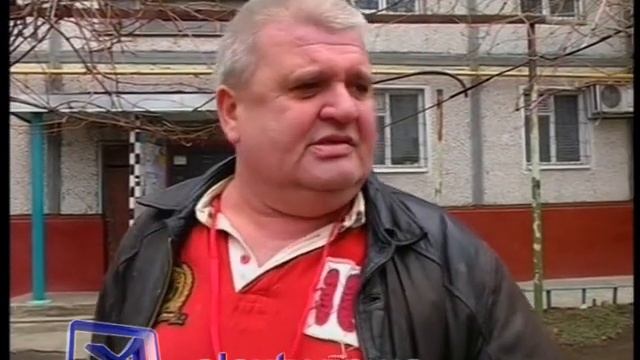 Младенец в мусорном баке смотреть онлайн