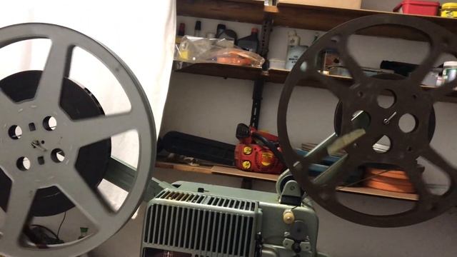 Siemens 2000 16mm Cine Film Projector with matching Siemens Klangfilm Speakers смотреть онлайн