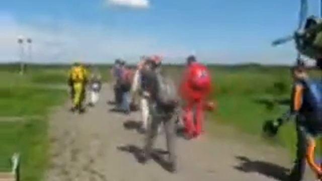 Прыжок в тандеме смотреть онлайн