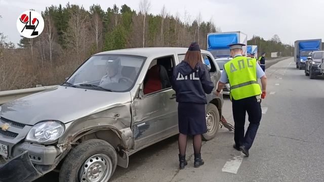 Дед на Ниве подрезал Газель дважды смотреть онлайн