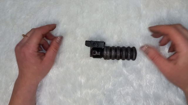 ATA ARMS ALR FS Устанавливаем хомут-фиксатор на шарнир складывания приклада и монопод под приклад. смотреть онлайн
