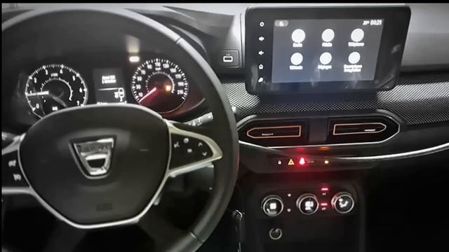 Interni nuova Dacia Sandero Stepway 3 2020 смотреть онлайн