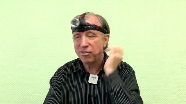 Зачем незрячему налобный фонарь? смотреть онлайн