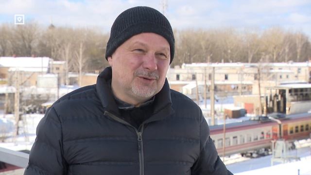 В Болдераю на поезде на батарейках смотреть онлайн