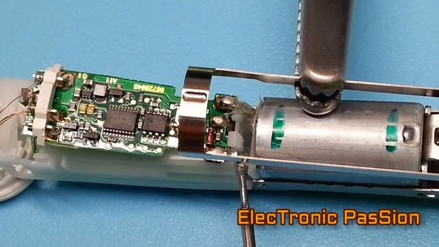 ✅ Oral B pro COMMENT CHANGER LA BATTERIE - Battery Replacement Guide for Braun Oral-B смотреть онлайн