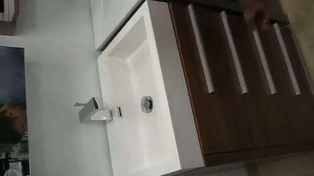 Fresca Livello 24" Teak Vanity w/ Faucet & Med Cabinet смотреть онлайн