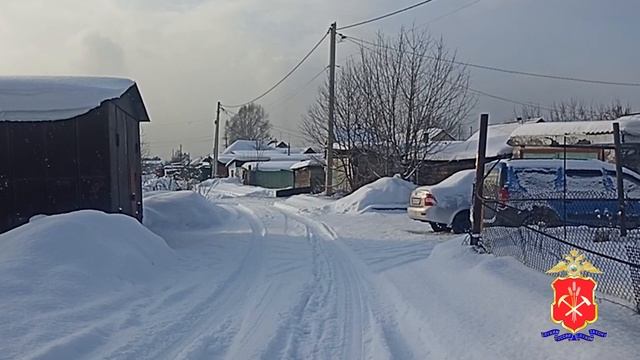 В Новокузнецке сотрудники полиции помогли спасти женщину, нуждавшуюся в экстренной помощи смотреть онлайн