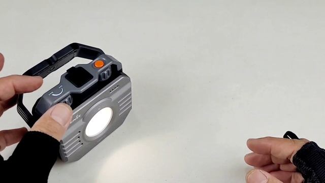 รีวิว Fenix CL28R โคมไฟกลางแจ้งเอนกประสงค์ 2000 Lumens แสงขาว,ส้ม,แดง เป็นพาวเวอร์แบงค์ในตัว