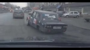 Едет без колеса