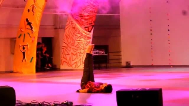 It's show time @live performance смотреть онлайн