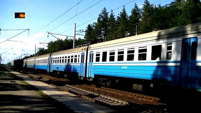ЭР9Е-590 в пути смотреть онлайн