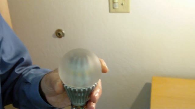 The Liquid Light Bulb from Switch on Greentech Media TV.mp4 смотреть онлайн