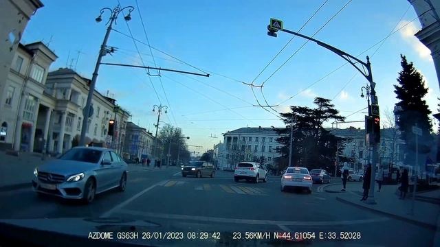 Проезд на красный как норма! смотреть онлайн