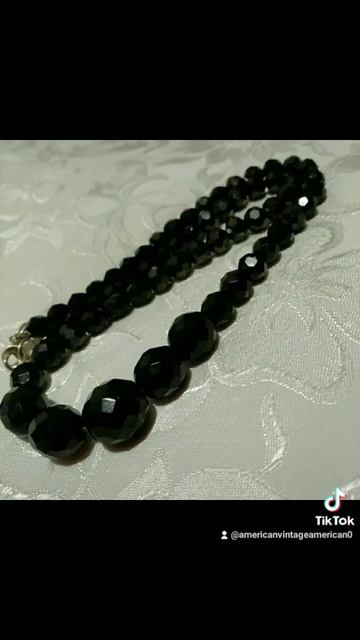 чёрные бусы из стекла. длина 50 см.#черноестекло #черныеукрашения смотреть онлайн