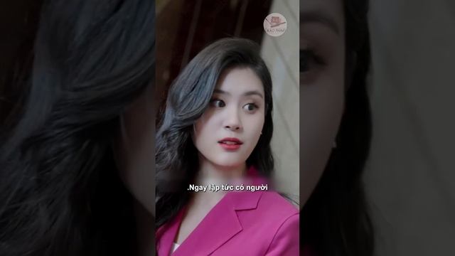 Cô Gái Bị Côn Đồ Xé Áo Giữa Thanh Thiên Bạch Nhật, Không Ngờ Gặp Phải Vợ Chiến Thần Dạy Cho Bài Học смотреть онлайн