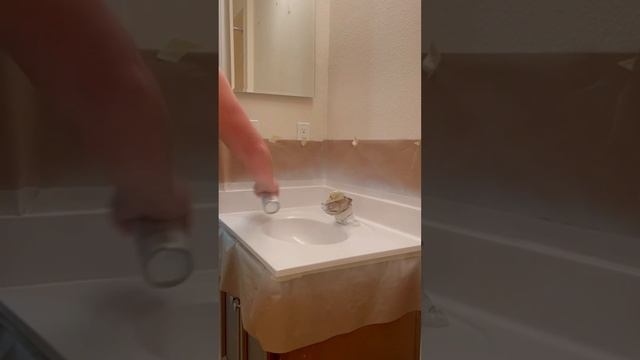 Ремонт уборной) до/после #шортс #ремонт #покраска #обновление #раковина #шкаф #стены #shorts #repai смотреть онлайн