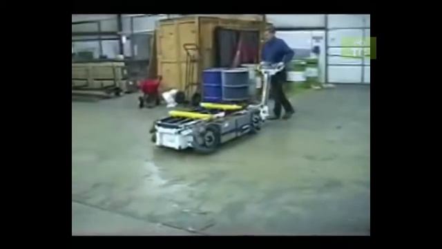 Уникальный погрузчик на необычных колесах смотреть онлайн