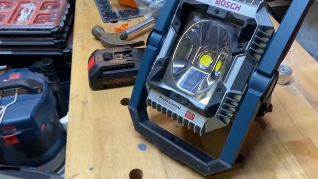Update video on Bosch 18v work light. смотреть онлайн