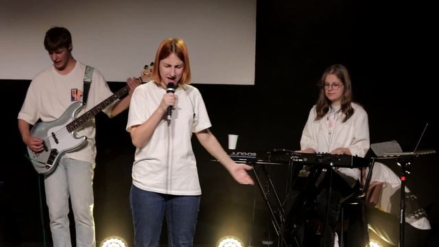 Атмосфера изменяется | F2B Music кавер | Here As In Heaven | Elevation Worship смотреть онлайн