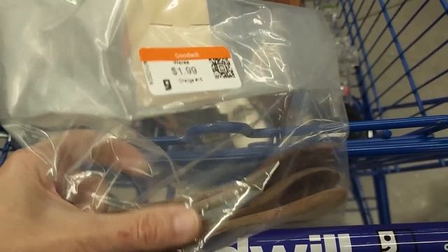 MOST EPIC FINDS EVER Thrifting at the Goodwill Bins Thrift With Me смотреть онлайн