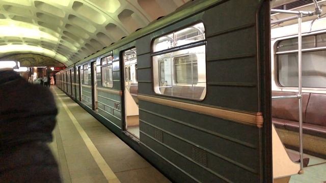 81-717/714 и 81-714.5 На станции Красногвардейская смотреть онлайн