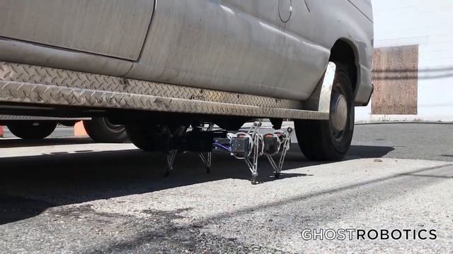 Квадрупед Minitaur обследует окрестности смотреть онлайн