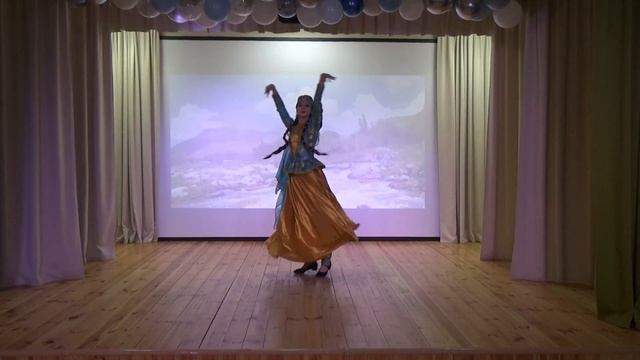 "Родничок", исп. Бекрина Дарья."Азербайджанский танец" смотреть онлайн